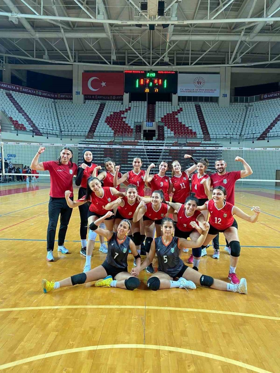 Kadın Voleybol Ligi’nde Şampiyon Manavgat Belediyespor
