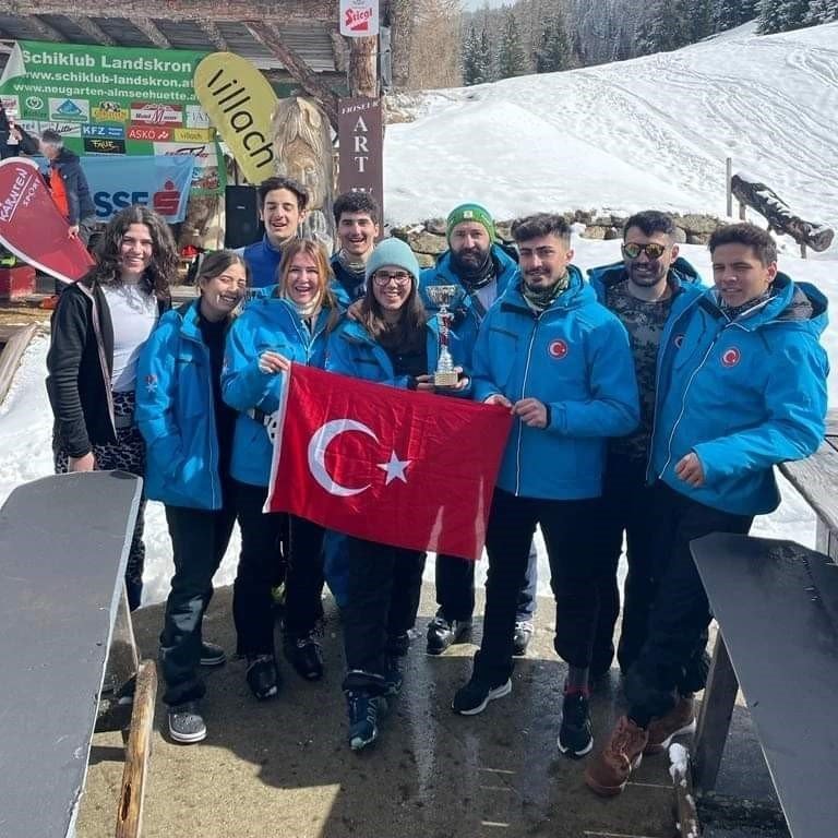Nisa Özsoy Snowboardda Develi’nin Adını Dünyaya Duyurdu
