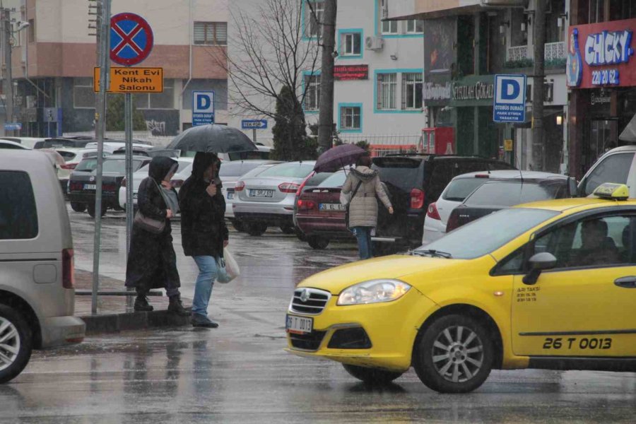 Eskişehir’de Sağanak Yağış
