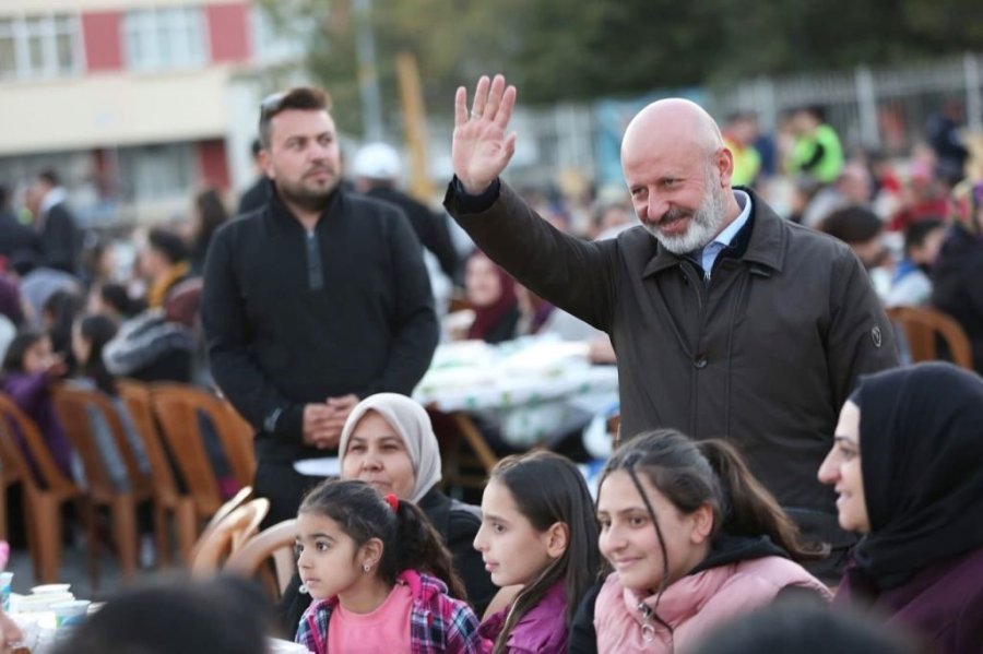 Kocasinan’ın İftarına 4 Bin 500 Kişi Katıldı