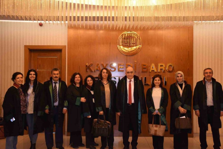 Kamu Avukatları Haklarının İyileştirilmesini İstiyor