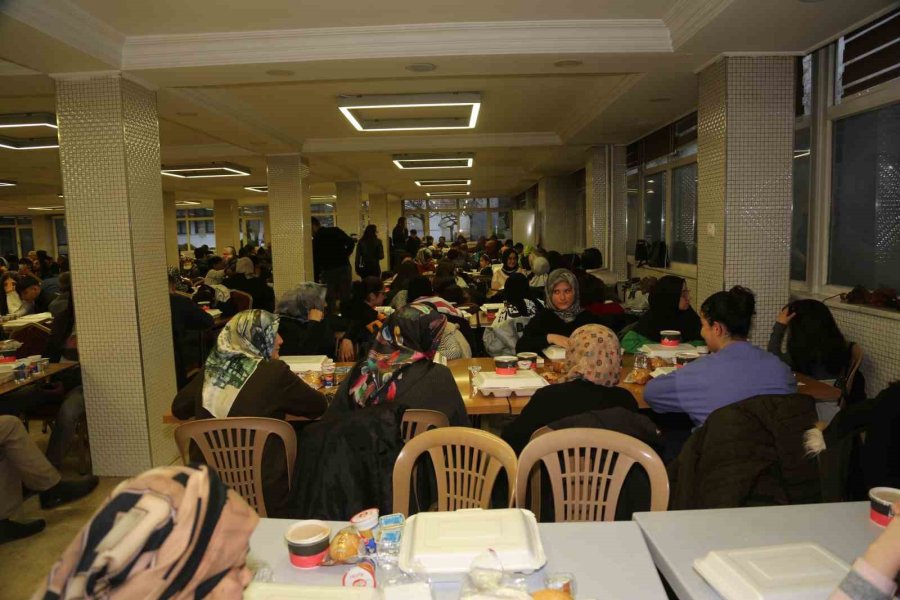 Vatandaşlardan Büyükkılıç’a ‘iftar Sofrası’ Teşekkürü