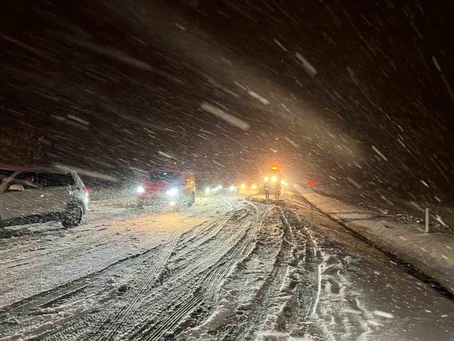 Nevşehir’de Kar Ulaşımı Olumsuz Etkiledi