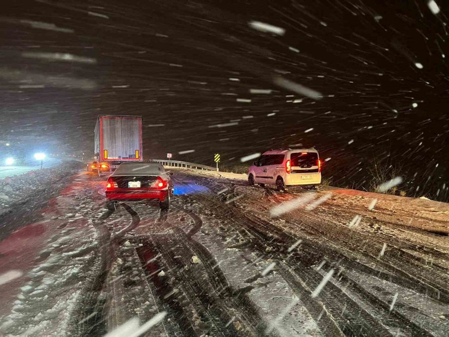 Nevşehir’de Kar Ulaşımı Olumsuz Etkiledi