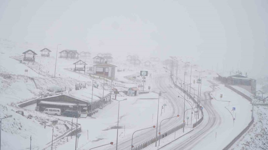 Erciyes’e Mart Karı Yağdı