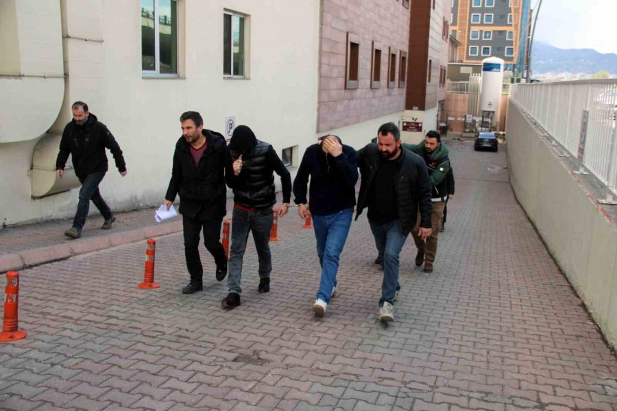 Uyuşturucu Taciri 4 Kişi Adliyede