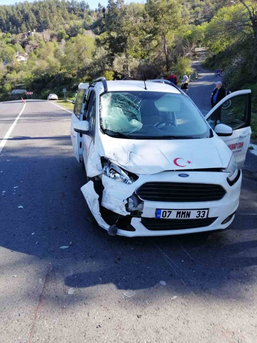 Gazipaşa’da Trafik Kazası:3 Yaralı