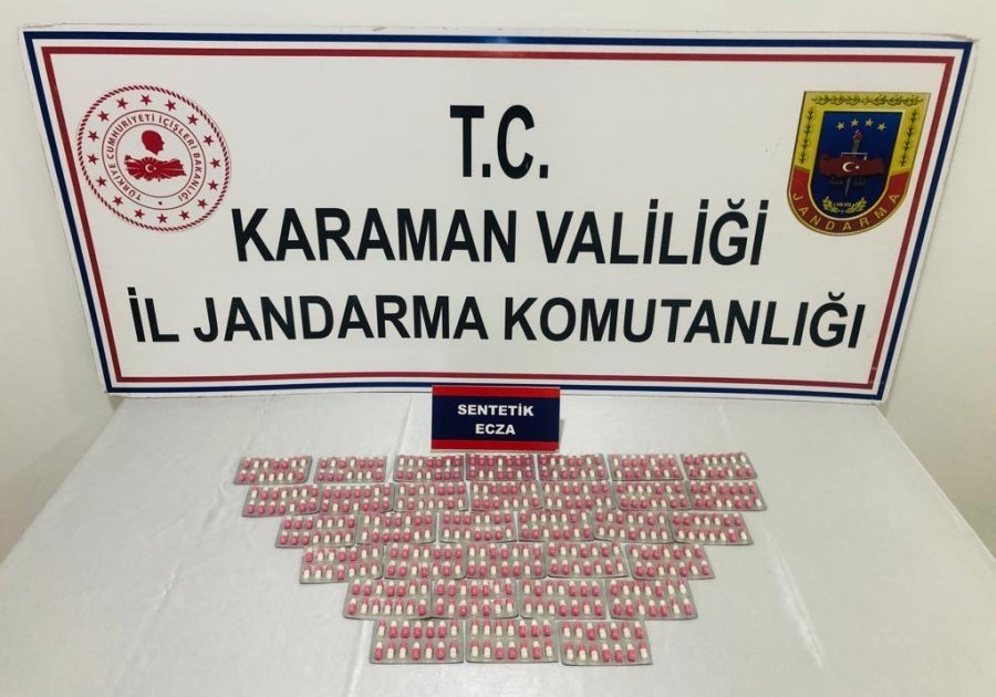 Şüphe Üzerine Durdurulan Şahıslardan Bin 78 Adet Uyuşturucu Hap Çıktı