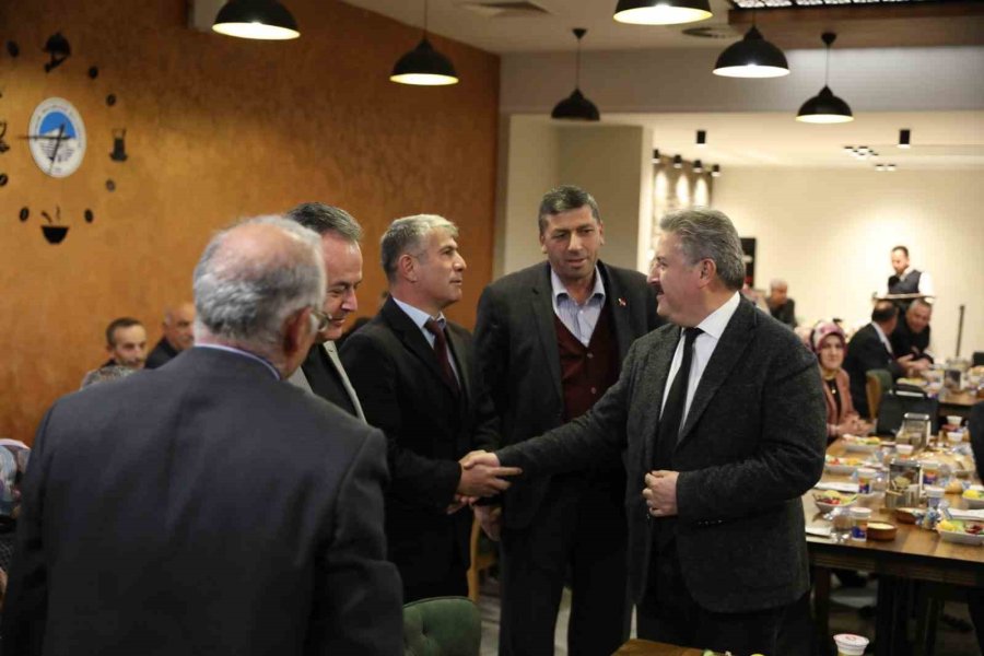 Başkan Palancıoğlu, Muhtarlarla İftarda Buluştu