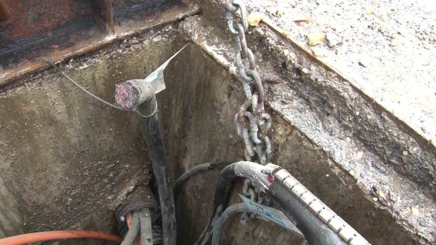 Kablo Hırsızlarının Hedefi Olan Mahallede Eczacılar Mağduriyet Yaşıyor