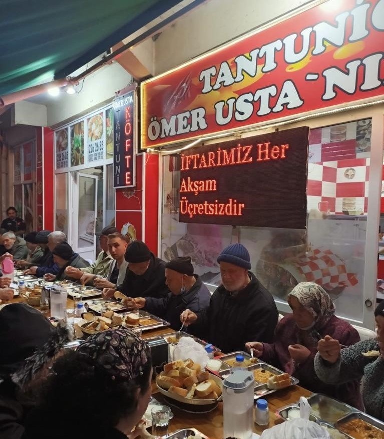 Ramazanda Vatandaşlara Ücretsiz İftar
