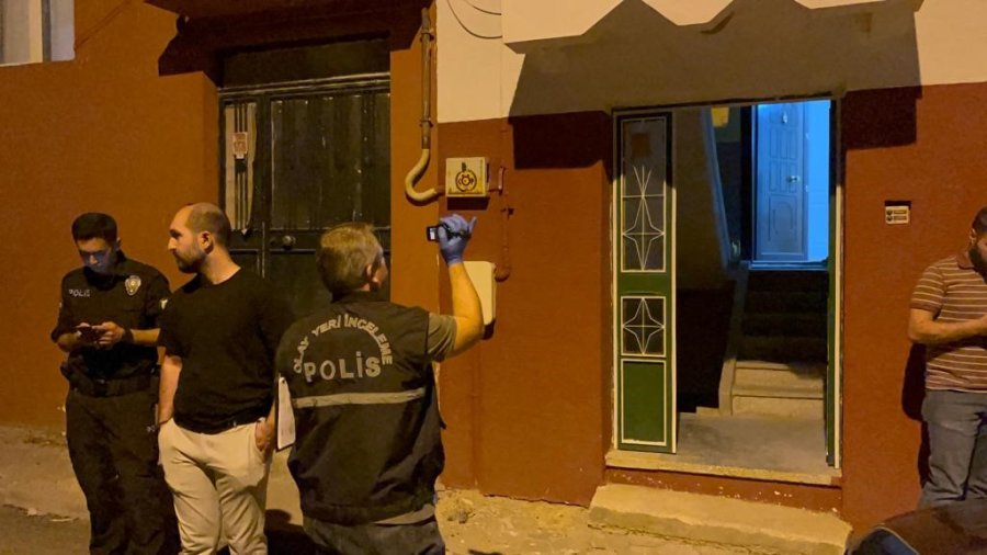 Eski Sevgilisini Öldüren Deniz Ö.’ün Kızı Konuştu: “annem Ayrılmak İstedi”