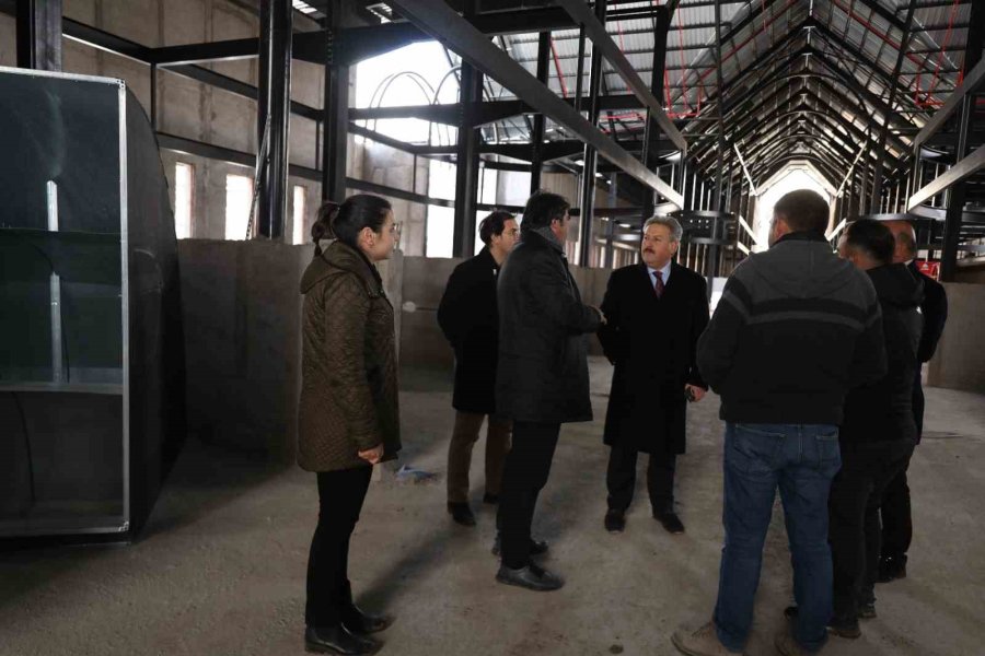 Melikgazi’ye Değer Katacak Çarşı Melikgazi Hızla Tamamlanıyor