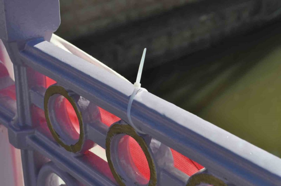 Tepkili Taraftarlar Köprüye Pankart Astı