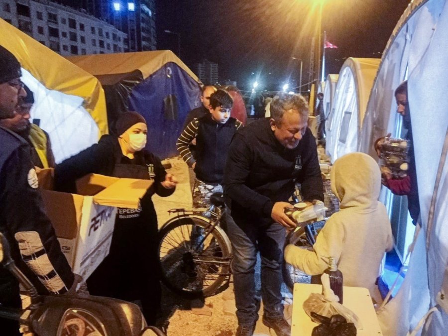 Tepebaşı 5 Bin Depremzede İçin Sahur Ve İftar Sofrası Kuruyor