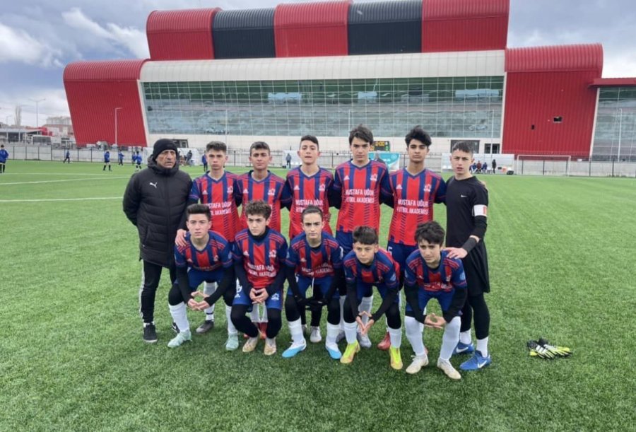 Erkiletspor Farklı Başladı