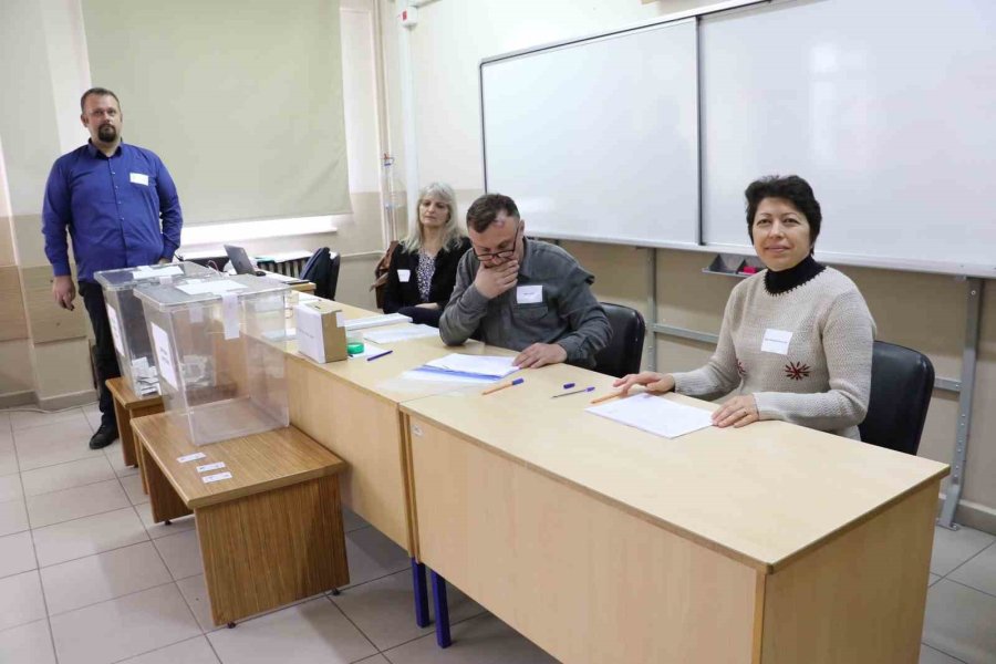 Bulgaristan Seçimleri İçin Eskişehir’de Çifte Vatandaşlar Sandık Başına Gitti