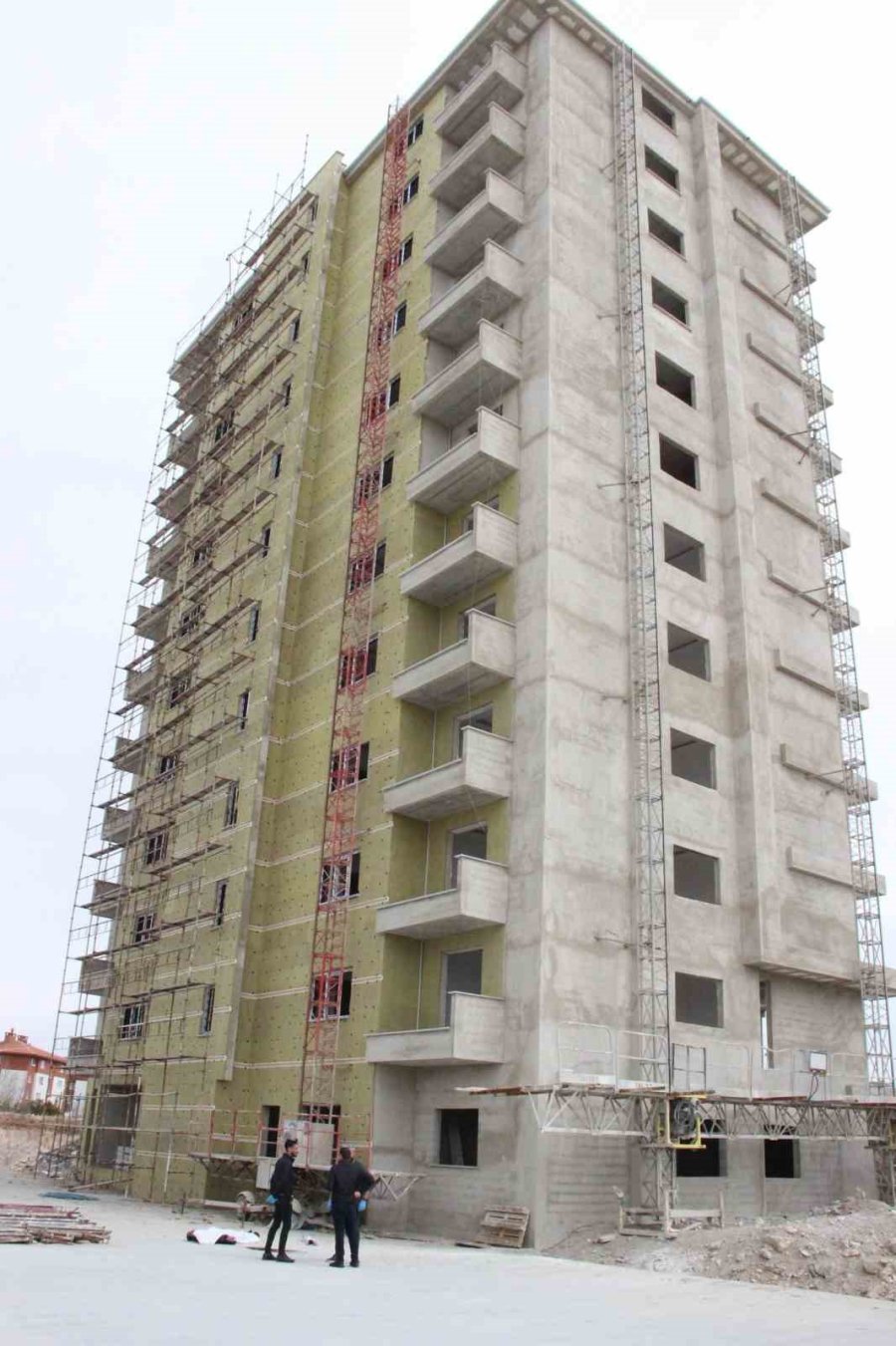 Sahurda Evinden Ayrılan Genç, 11 Katlı Bina İnşaatında Ölü Bulundu