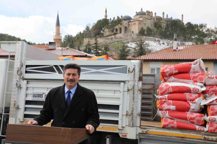 Seyitgazi’de 3 Bin 240 Dekar Tarla Ayçiçeği İle Renklenecek