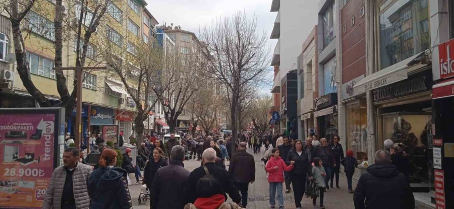 Eskişehir’de Ramazan Alışverişi Yoğunluğu Sürüyor