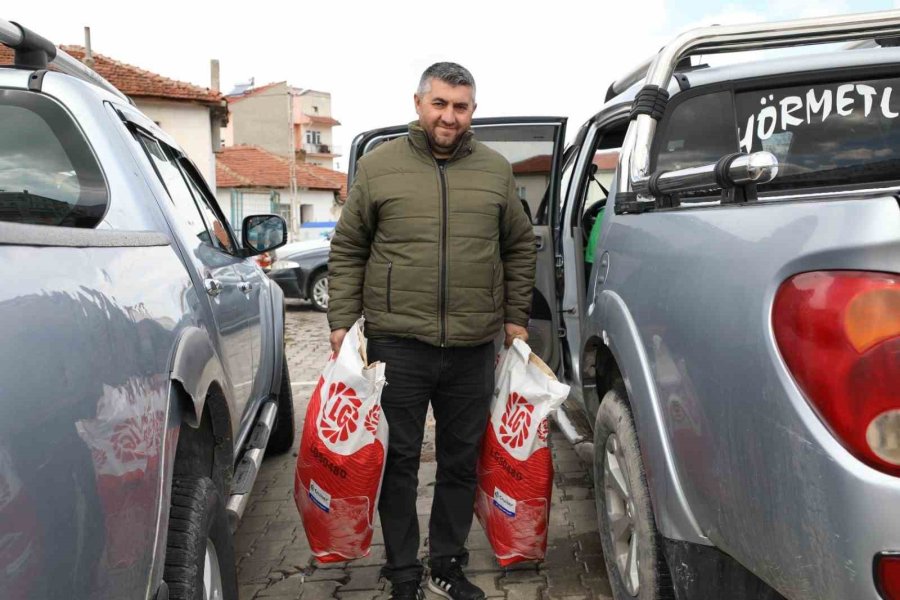 Seyitgazi’de 3 Bin 240 Dekar Tarla Ayçiçeği İle Renklenecek