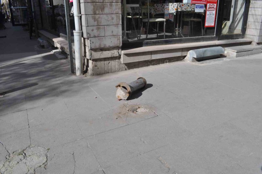 ’lobutların Bazılarına Bölge Esnafı Zarar Veriyor’ İddiası