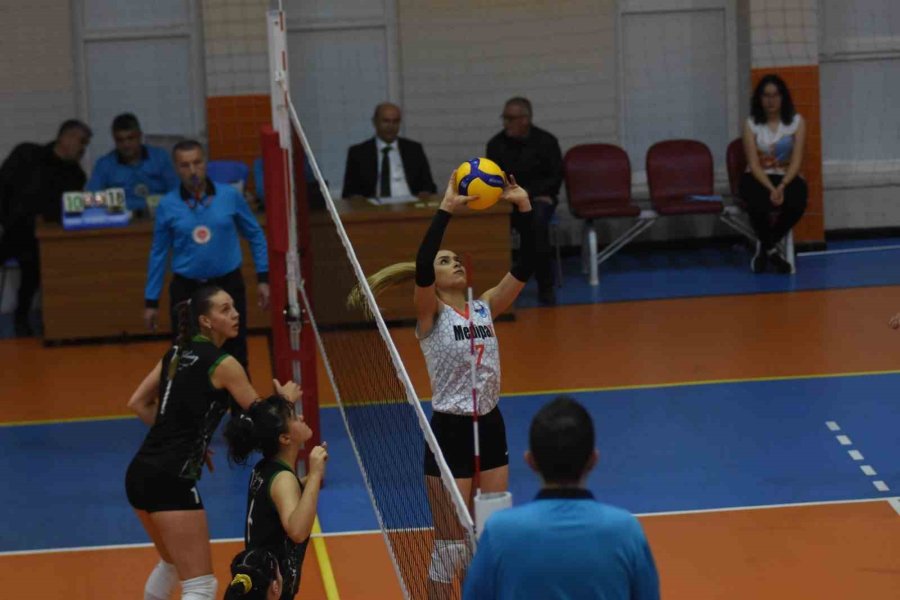 Kadınlar 1. Lig B Grubu: Kayseri Atletikspor: 3- Limaspor: 0