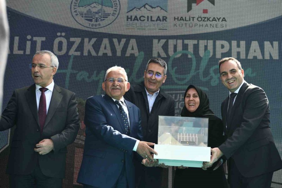 Başkan Büyükkılıç, 10’uncu Kütüphaneyi Açtı, Yeni Kütüphanelerin Müjdesini Verdi