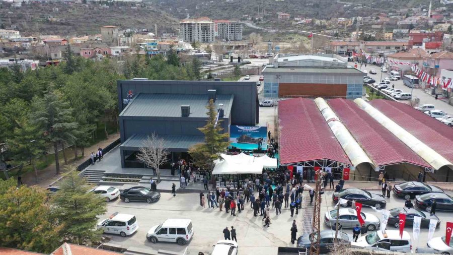 Başkan Büyükkılıç, 10’uncu Kütüphaneyi Açtı, Yeni Kütüphanelerin Müjdesini Verdi