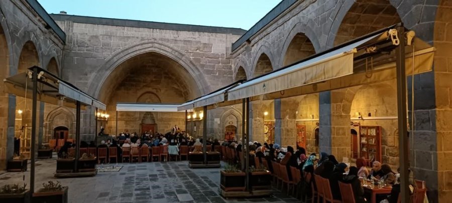 Kayseri ’ümmet İftarı’ Geleneği Devam Ediyor