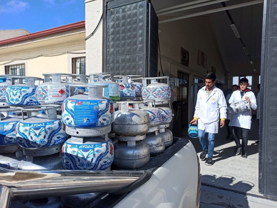 Depremzedeler İçin Hayır Panayırı