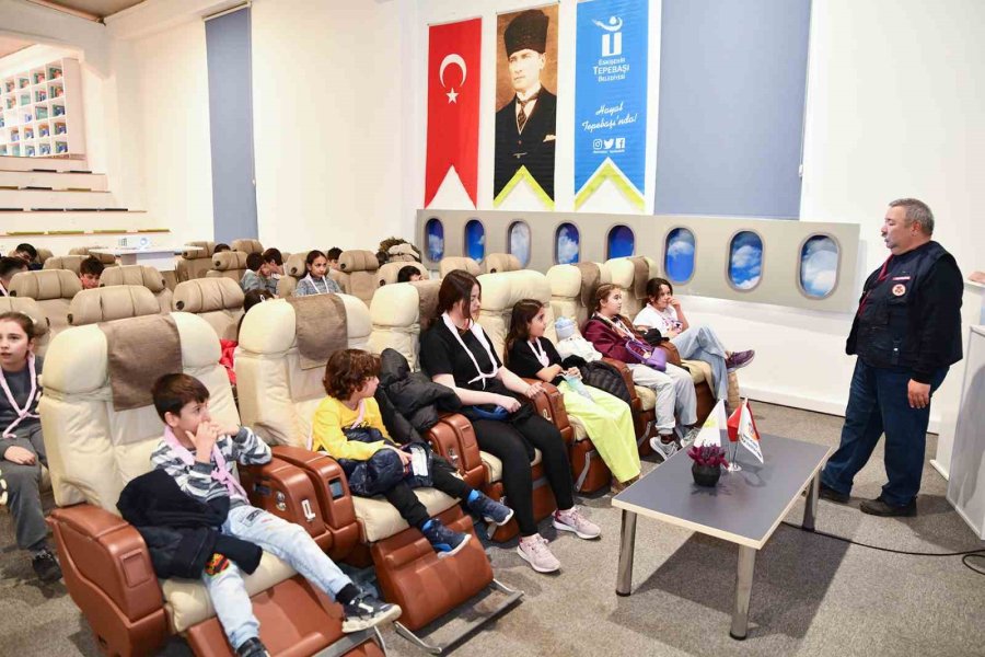 Çocuklar İzciliği Ve İklimi Öğreniyor