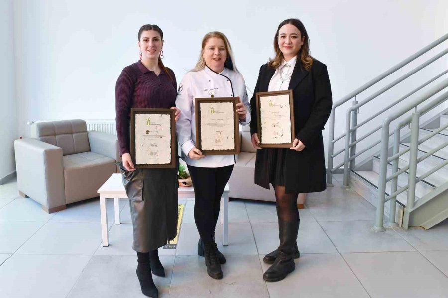 Kriz Dönemlerinde Sosyal Girişimler Ve Etkili Çözümleri Etkinliği