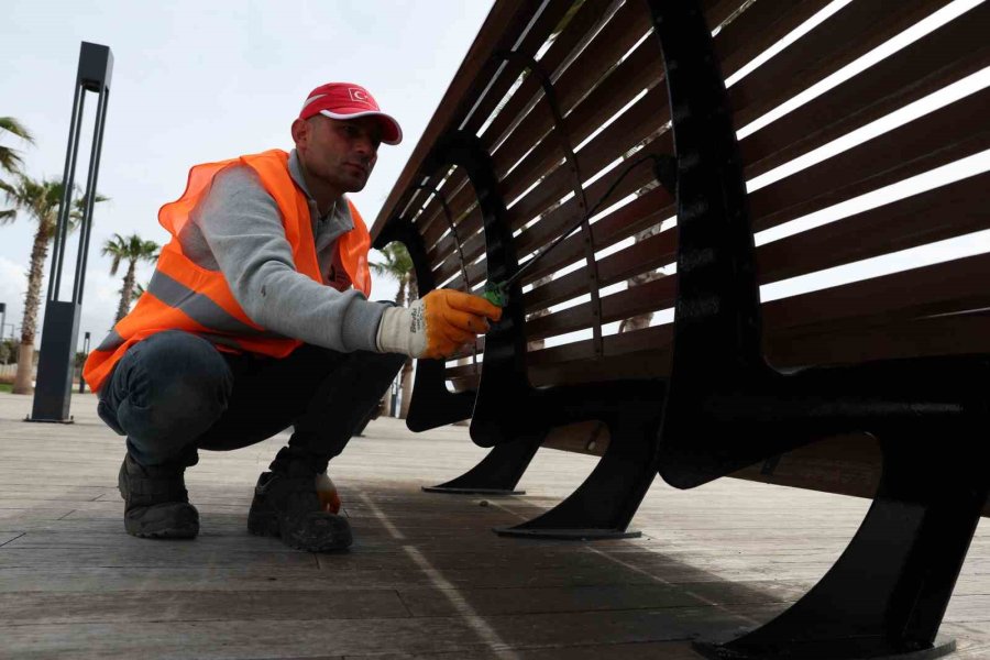 Konyaaltı Sahil Projesi’nde Yaz Sezonu Hazırlığı Başladı