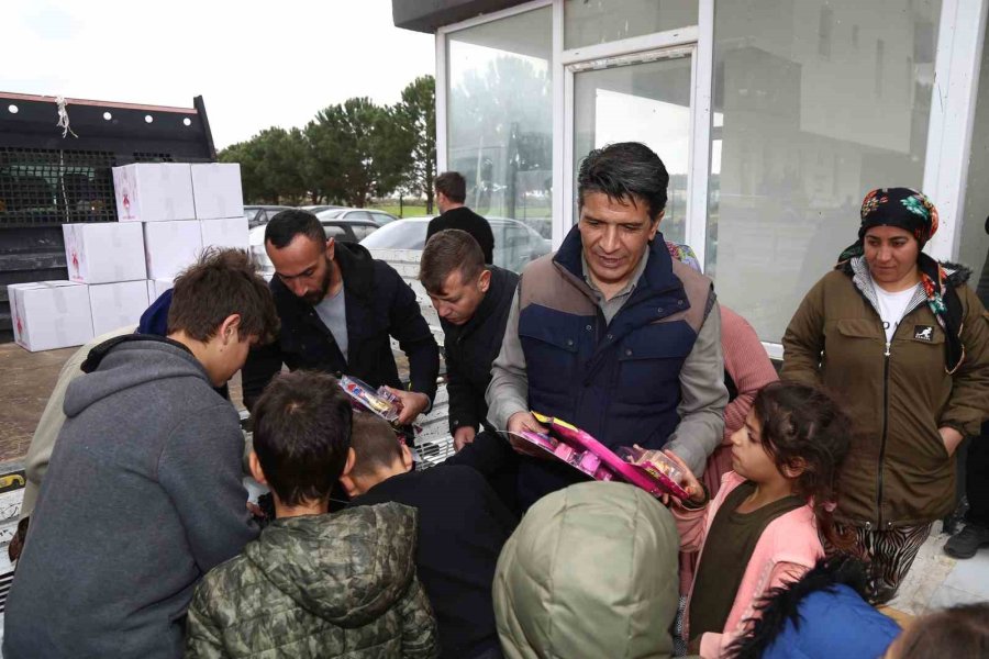 Döşemealtı Belediyesinden İhtiyaç Sahiplerine Ramazan Desteği