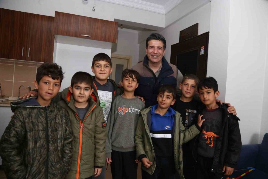 Döşemealtı Belediyesinden İhtiyaç Sahiplerine Ramazan Desteği