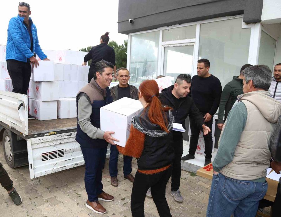 Döşemealtı Belediyesinden İhtiyaç Sahiplerine Ramazan Desteği