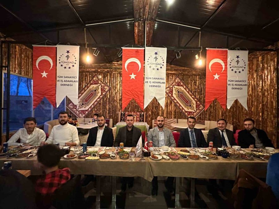 Kayseri Tümsiad Ailesi İftarda Buluştu