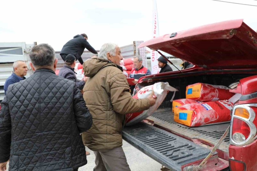 Çifteler’e Yüzde 70’i Hibe Ayçiçeği Tohumu Dağıtıldı