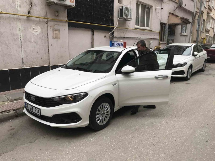 Bayram Öncesinde Oto Kiralama Dolandırıcılarına Dikkat