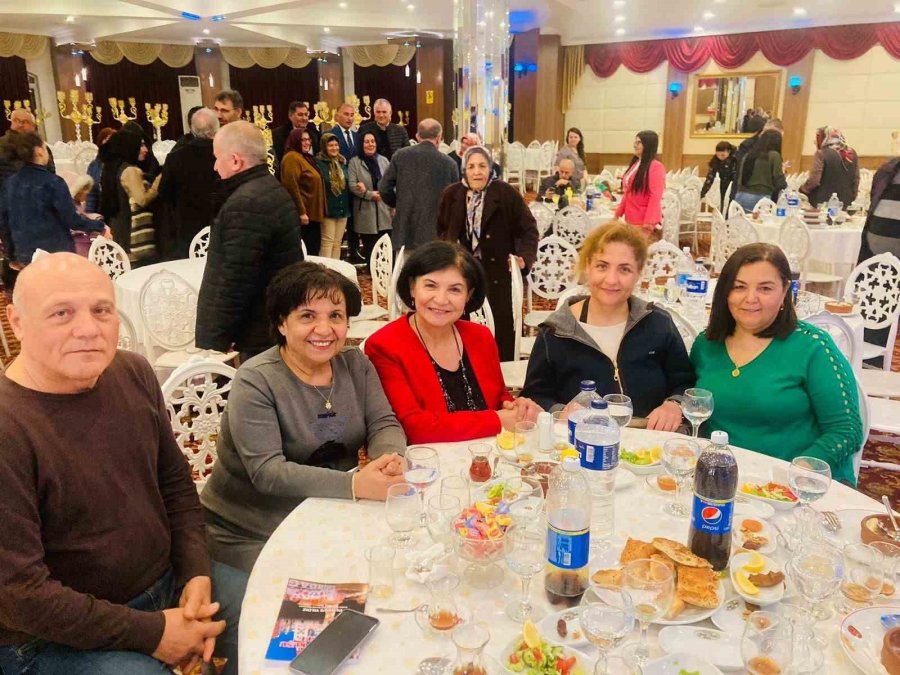 Eskişehir’deki Hamzahacılı’lar İftar Yemeğinde Bir Araya Geldi