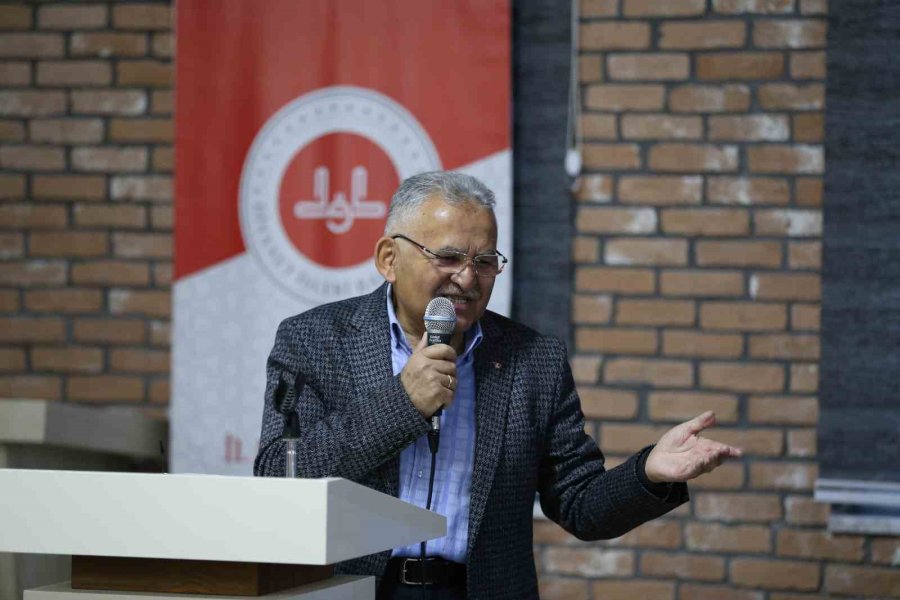 Başkan Büyükkılıç, Hafız Öğrenciler Ve Depremzede Vatandaşlarla İftar Sofrasında Buluştu