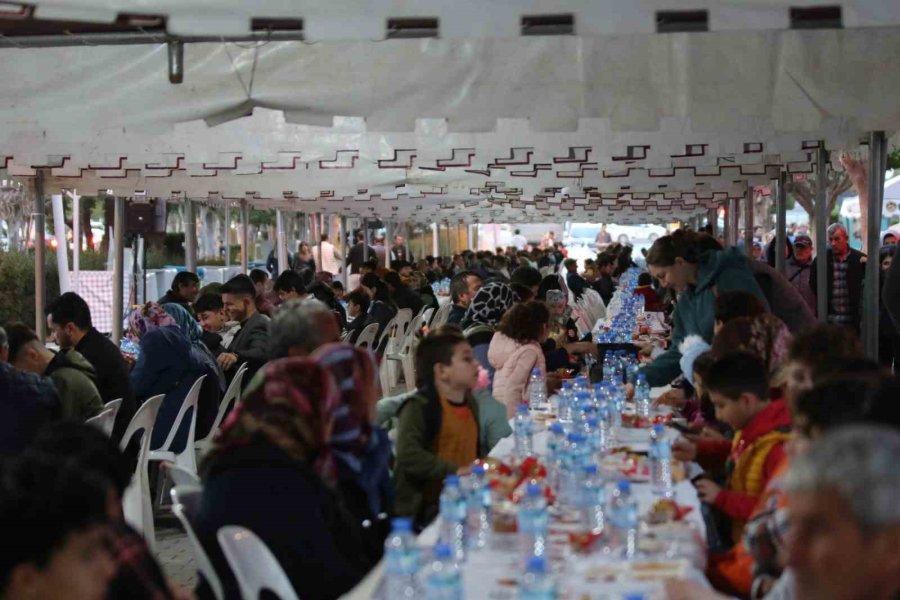 Başkan Yücel: "konaklı İçin Gecemizi Gündüzümüze Katarak Çalışıyoruz"