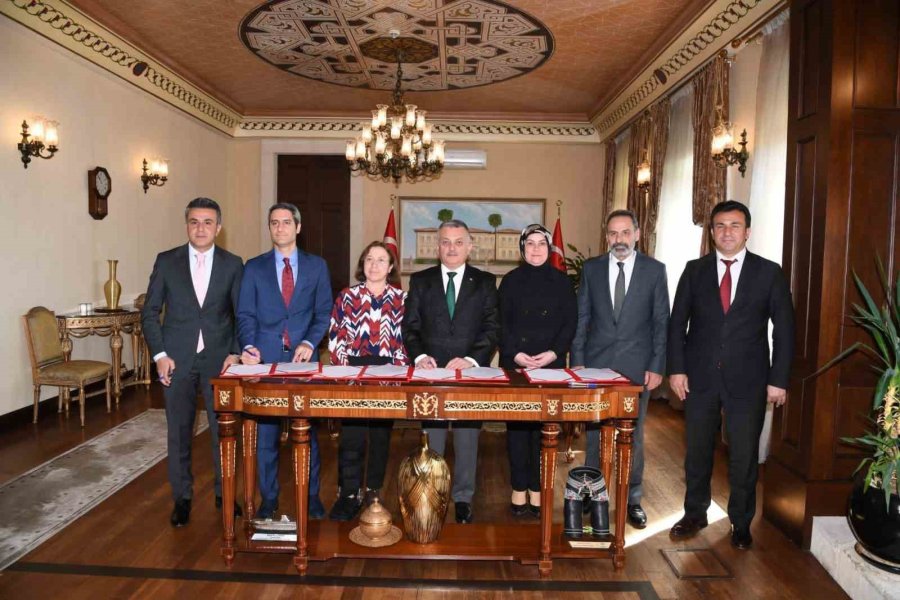 Alanya’ya Anaokulu İçin Protokol İmzalandı