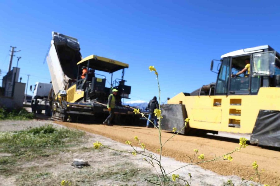 Döşemealtı’na 150 Bin Metrekare Sıcak Asfalt