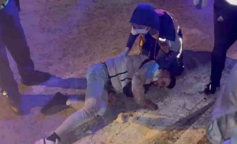 Alkollü Ve Ehliyetsiz Motosiklet Sürücüsü Kaza Yaptığına Pişman Oldu