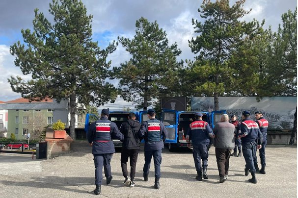 Kimlik Bilgileriyle Çaldığı Eşyaları Satan Şüpheli Yakalandı