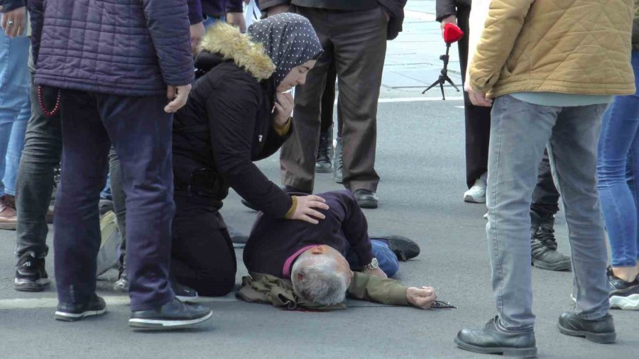 Karşıya Geçmek İsteyen Yayaya Motosiklet Çarptı