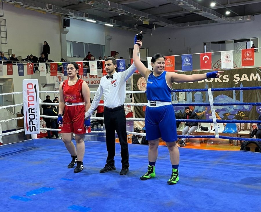 Kocasinan’ın Boks Sporcuları Türkmen Ve Tayyar, Türkiye İkincisi Oldu