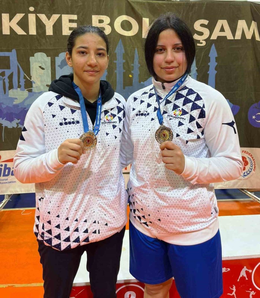 Kocasinan’ın Boks Sporcuları Türkmen Ve Tayyar, Türkiye İkincisi Oldu